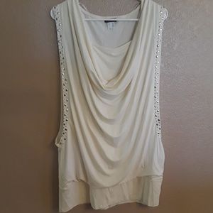 VENUS Sleeveless Blouson
